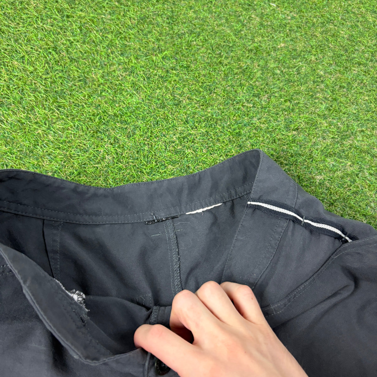 00s Nike ACG Cargo Shorts Grey Small