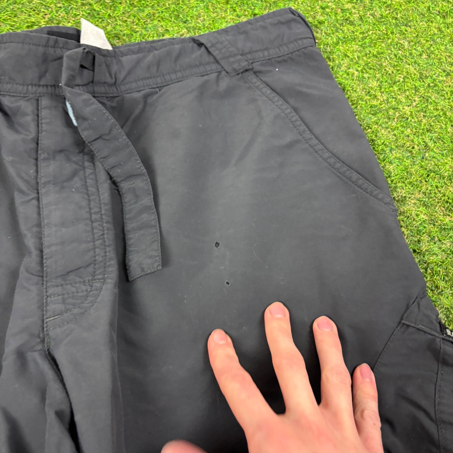 00s Nike ACG Baggy Cargo Shorts Grey Medium