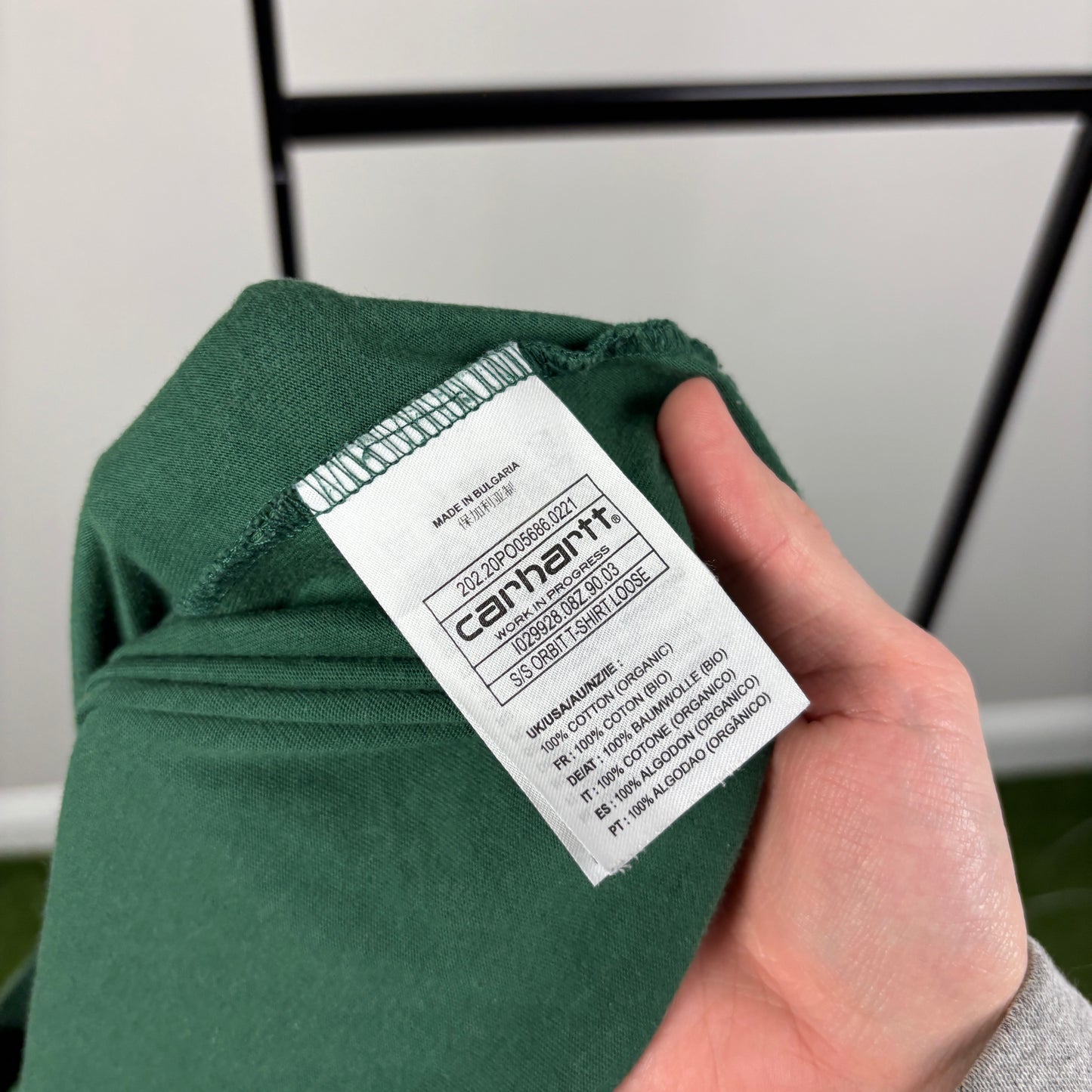00s Carhartt Orbit T-Shirt Green Small