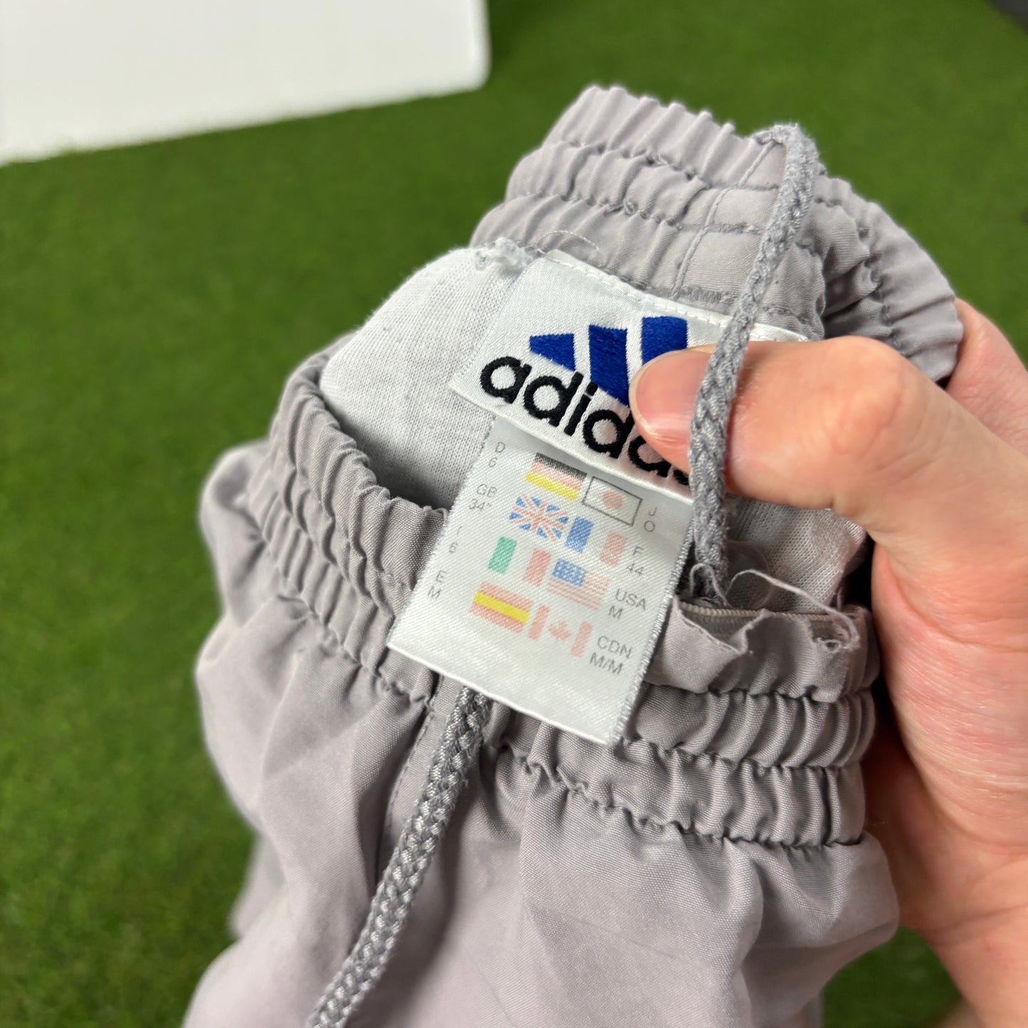 90s Adidas Shorts Grey Medium