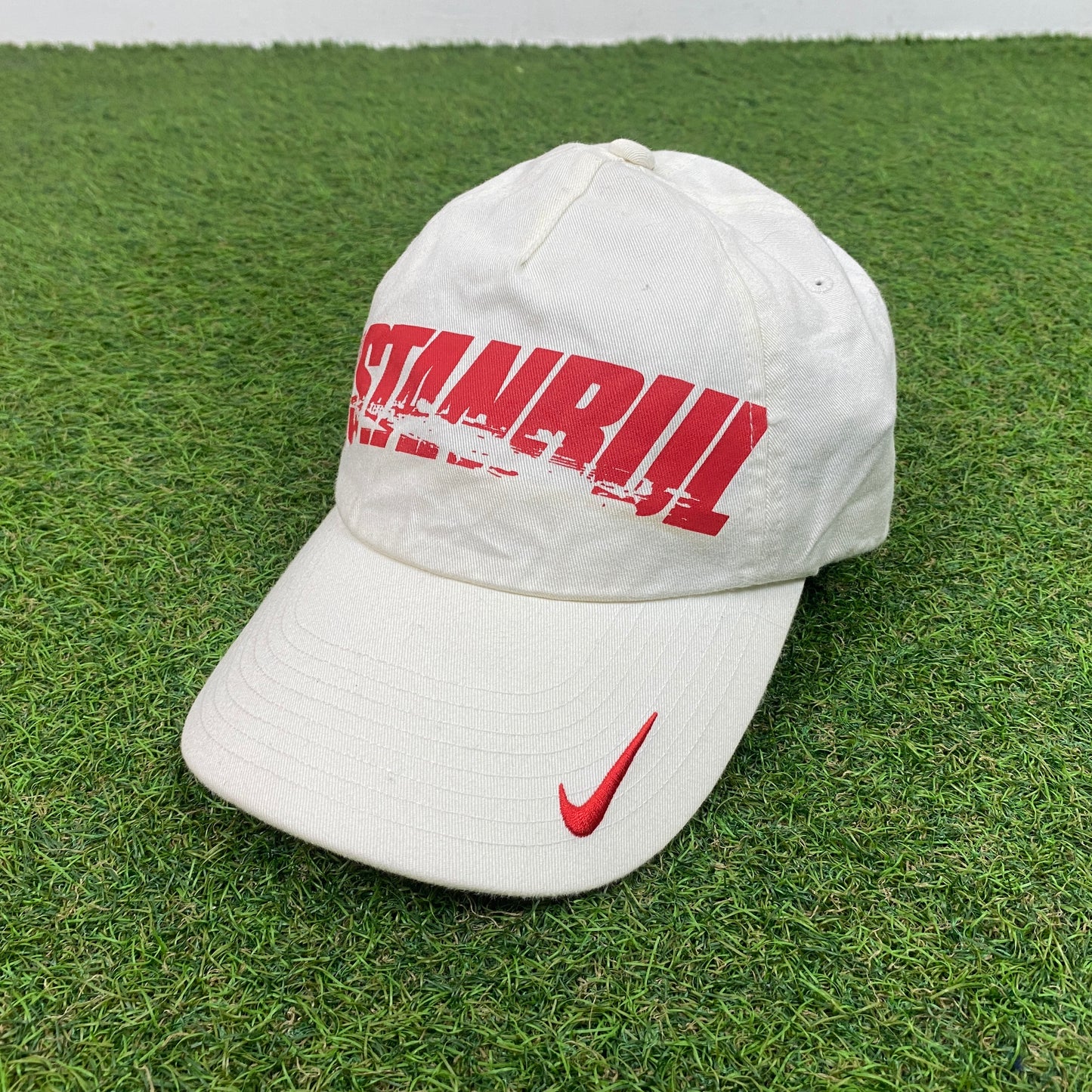 00s Nike Istanbul Hat White