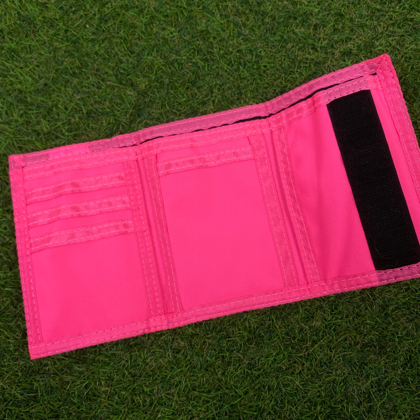 00s Nike Tri-Fold Wallet Card Holder Pink