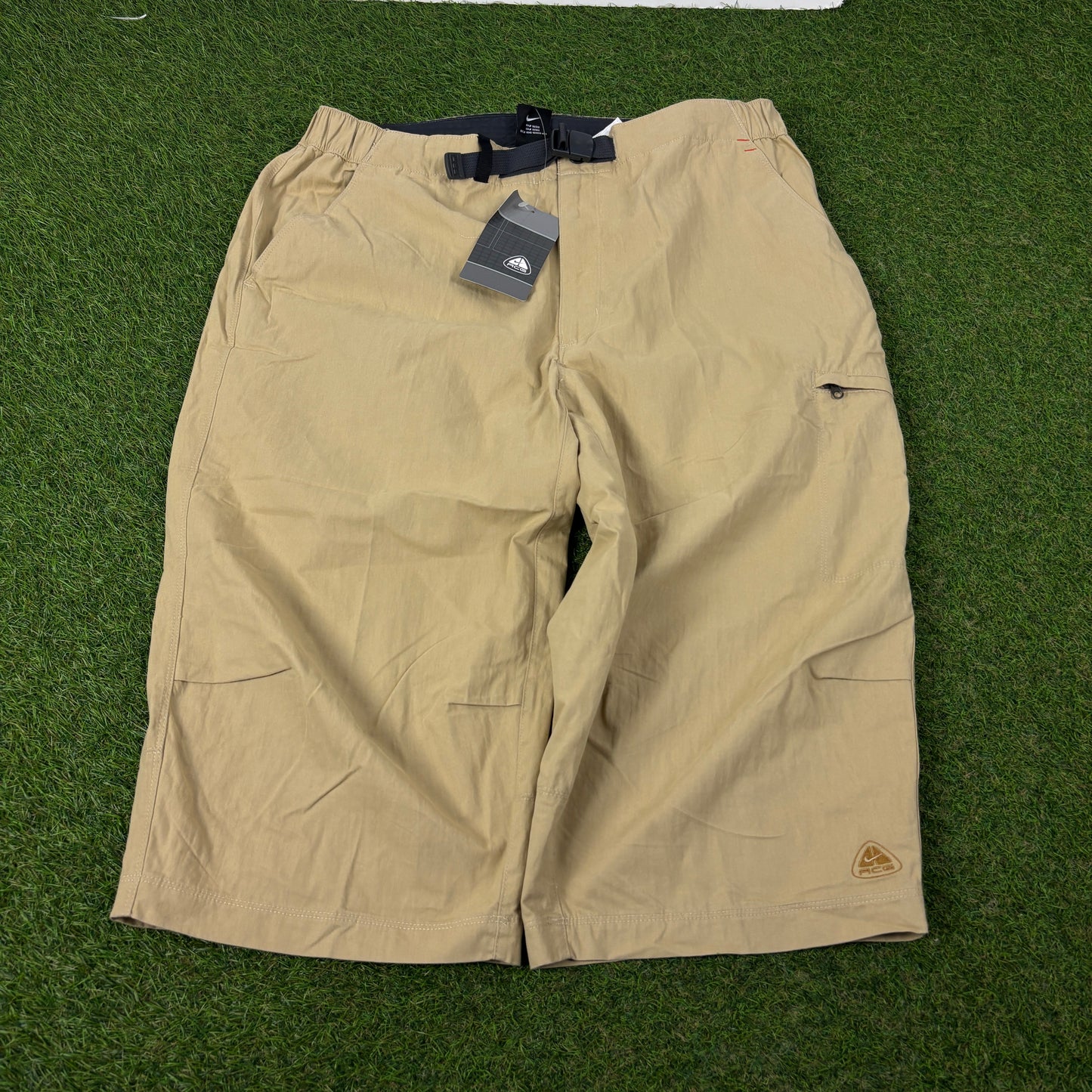 00s Nike ACG Belted Cargo Shorts Brown Large