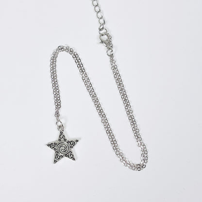 Vintage Star Charm Necklace Silver