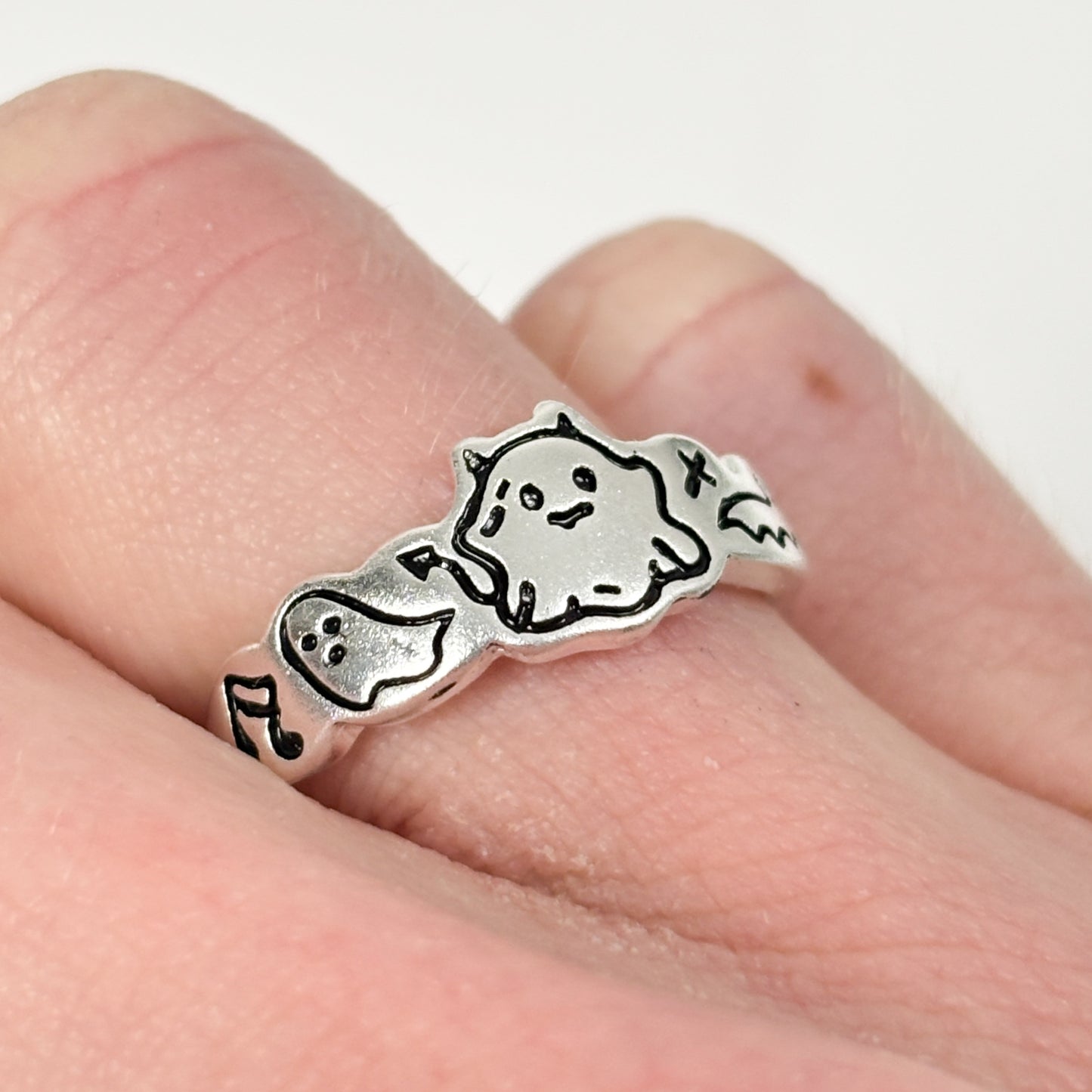 Cutie Ghost Ring