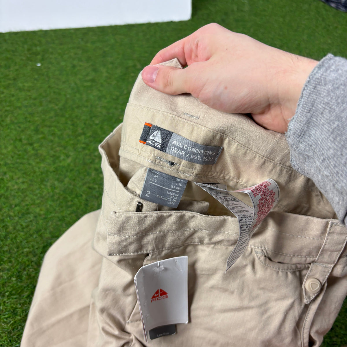 00s Nike ACG Cargo Trousers Joggers Brown Women’s XS