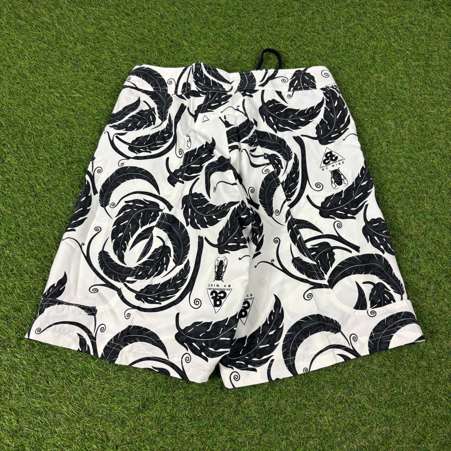 00s Nike ACG Swim Shorts Black Medium
