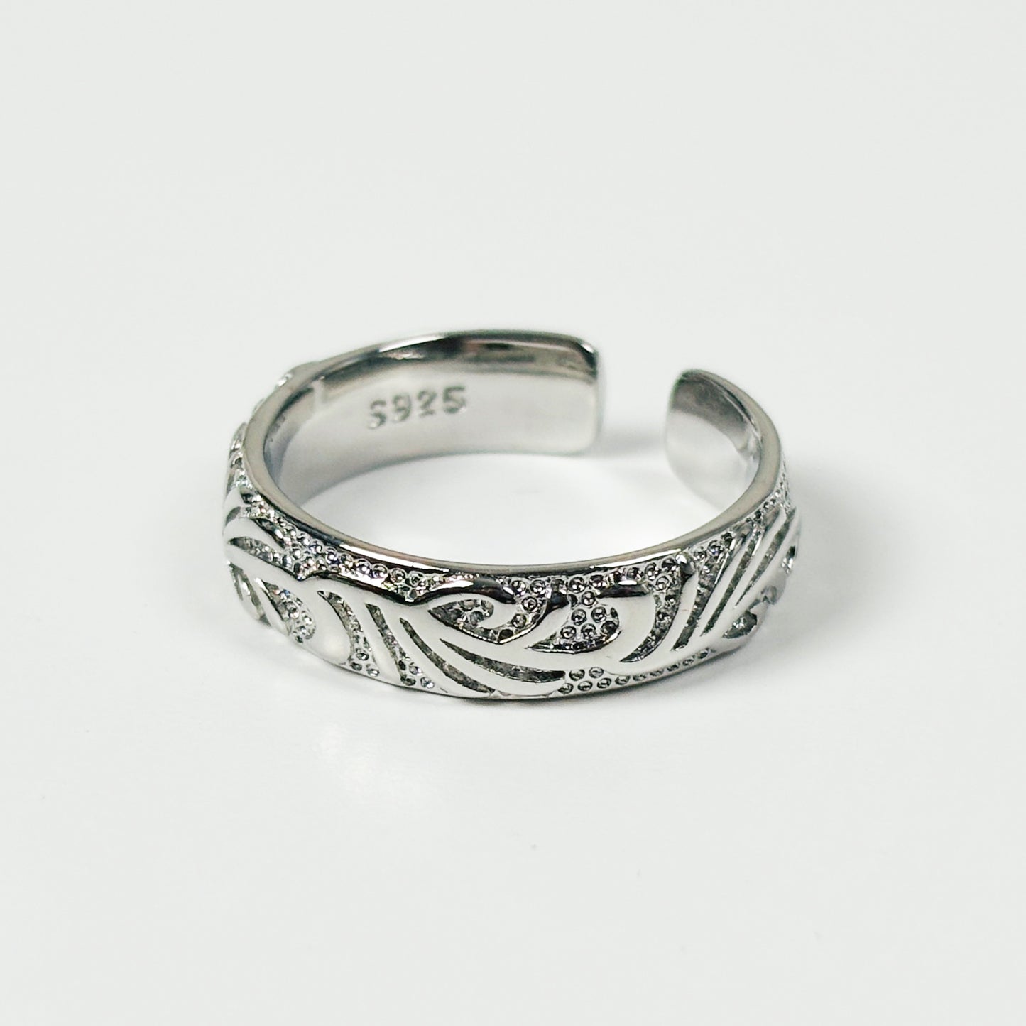 Engraved Leaf Ring .925 Silver