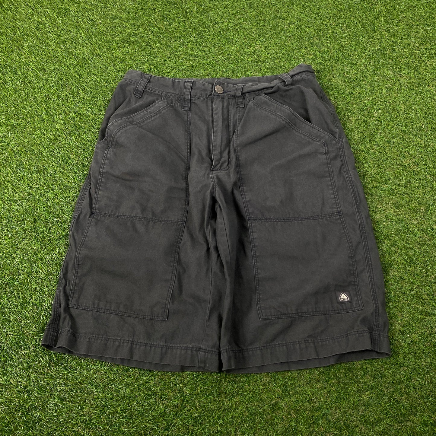 00s Nike ACG Cargo Shorts Grey Small