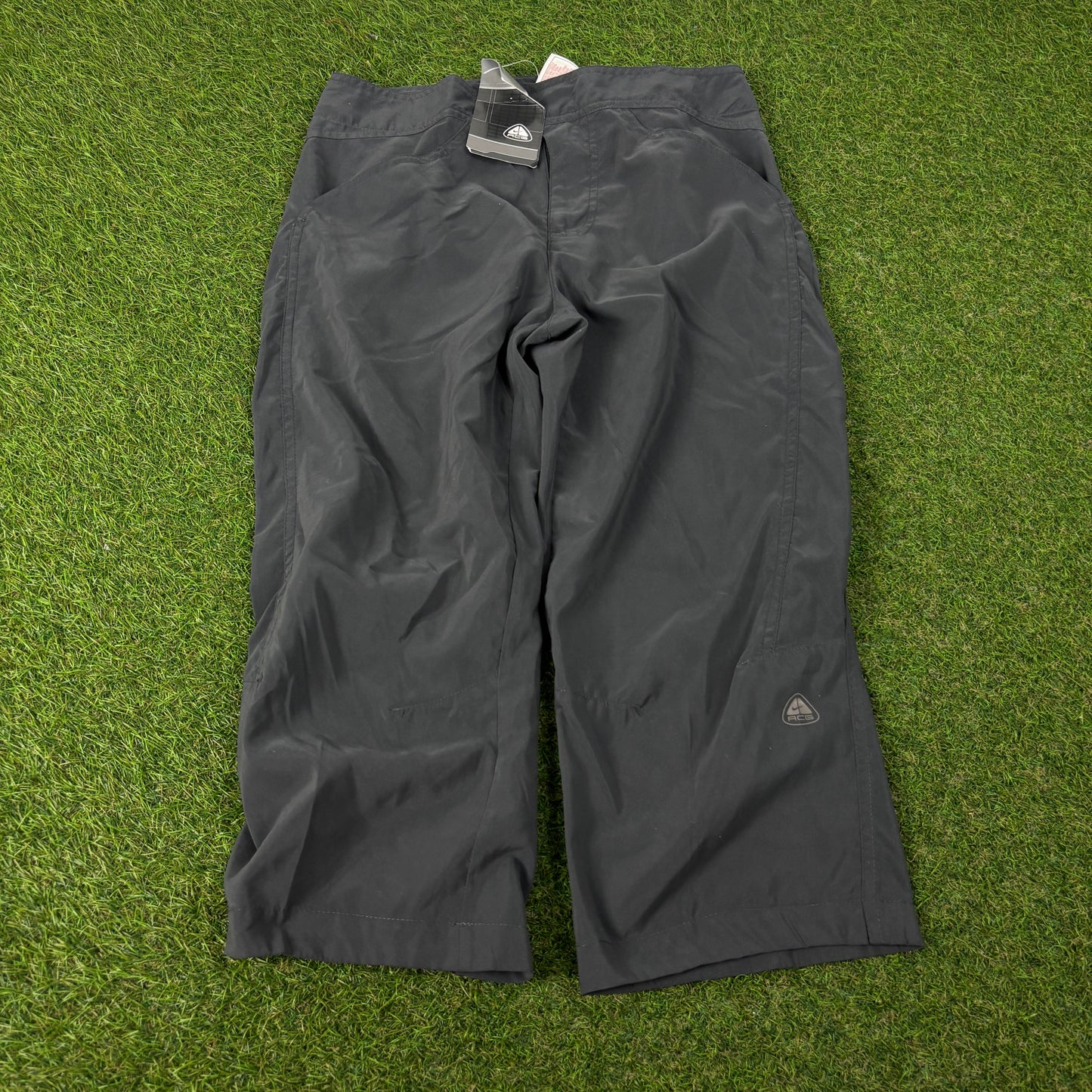 00s Nike ACG Long Shorts Grey Small