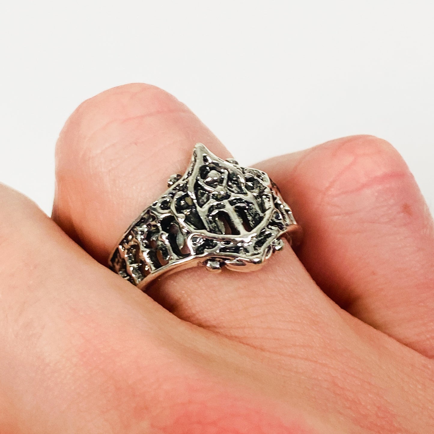 Vintage Crypt Ring Silver
