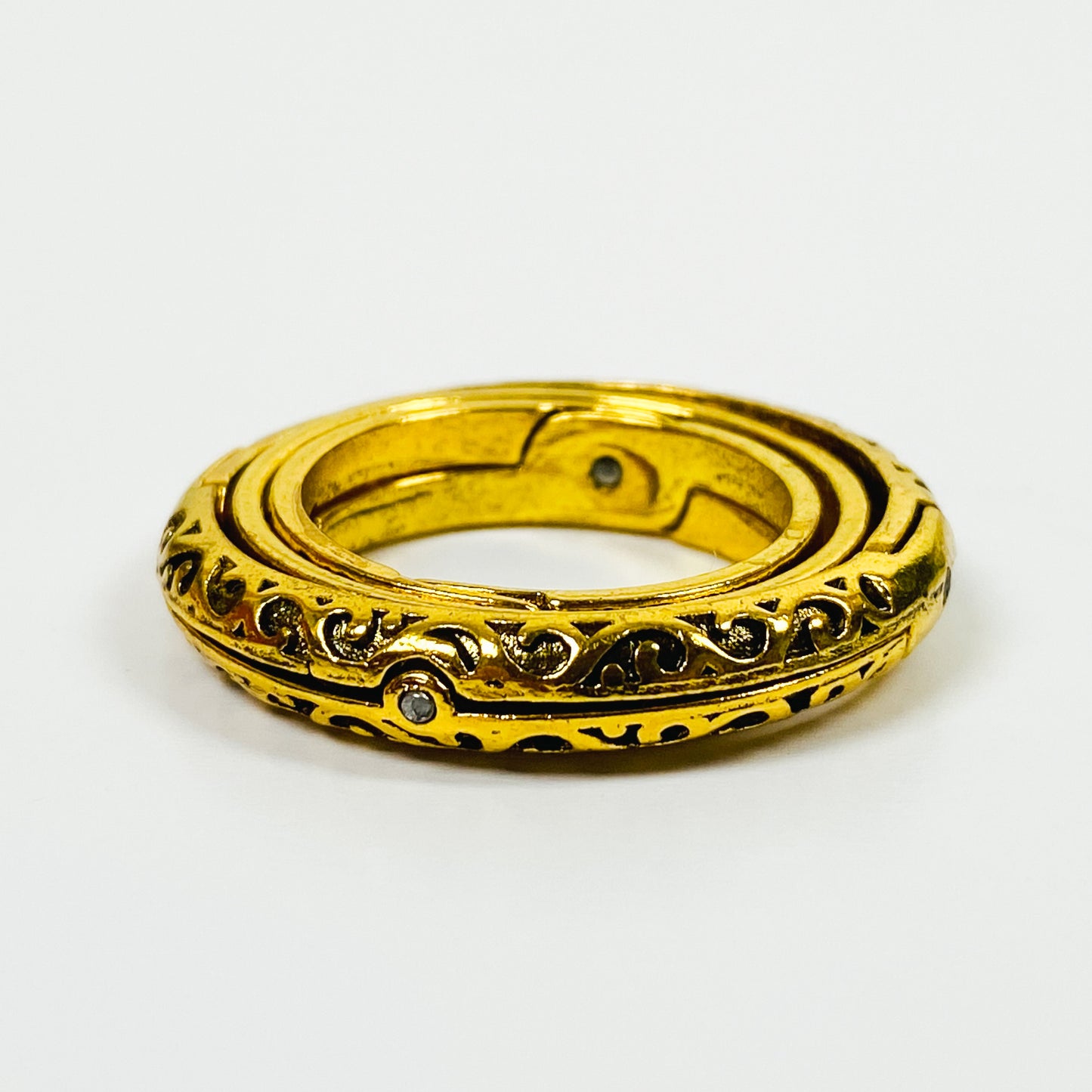 Retro Vintage Sculpture Ring Gold