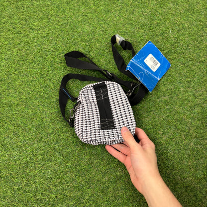 90s Quiksilver Mini Sling Bag Black