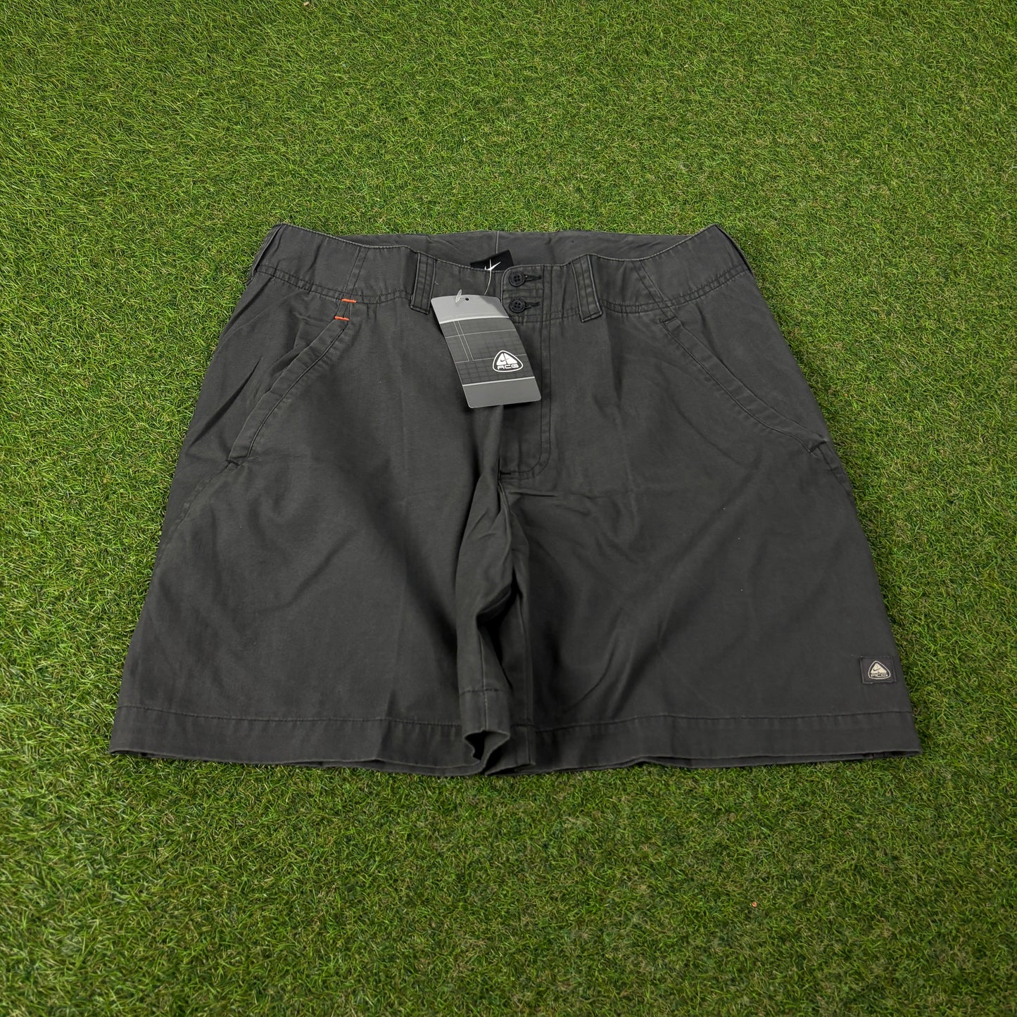 00s Nike ACG Cargo Shorts Grey Medium