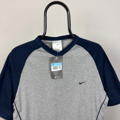 00s Nike Raglan T-Shirt Grey Medium