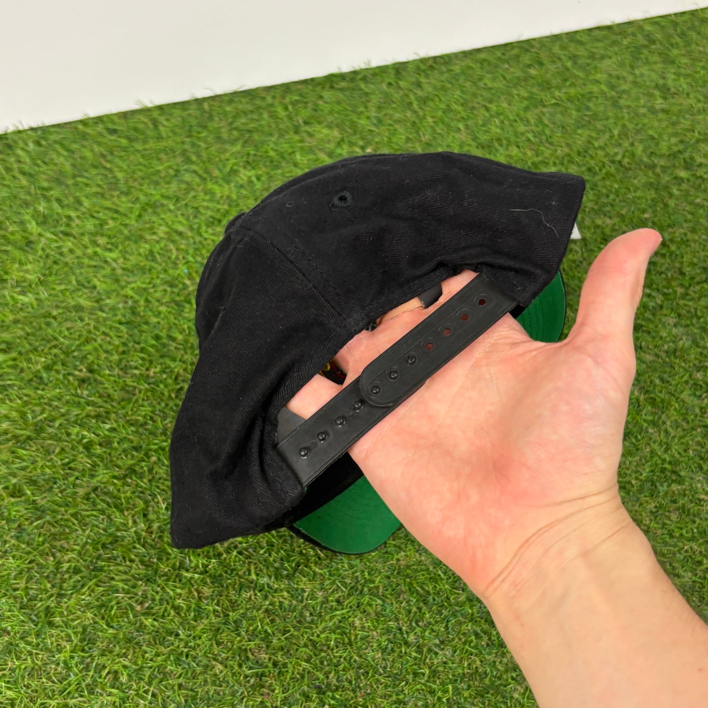 90s Wallace & Gromit Hat Black
