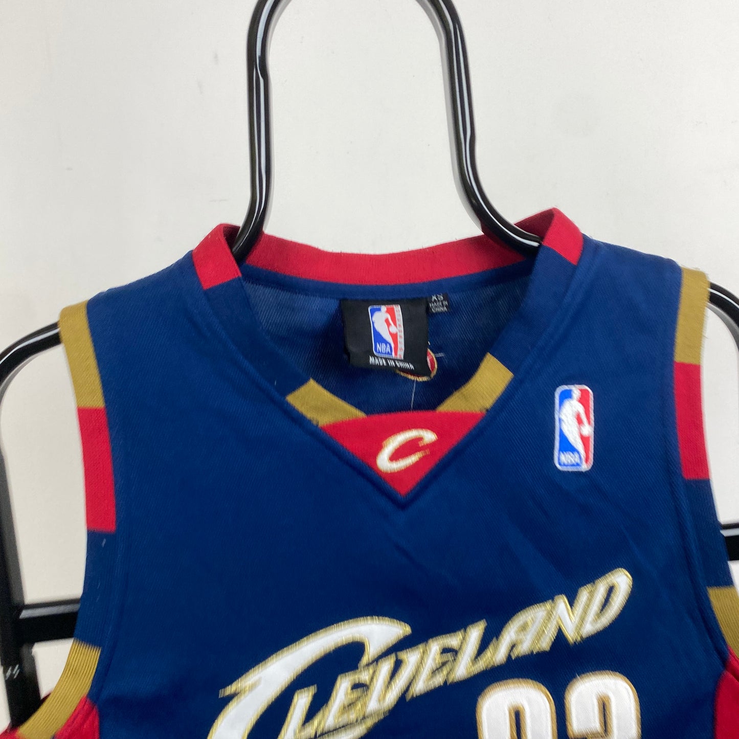 Retro Cleveland Cavaliers LeBron Basketball Jersey T-Shirt Blue XS