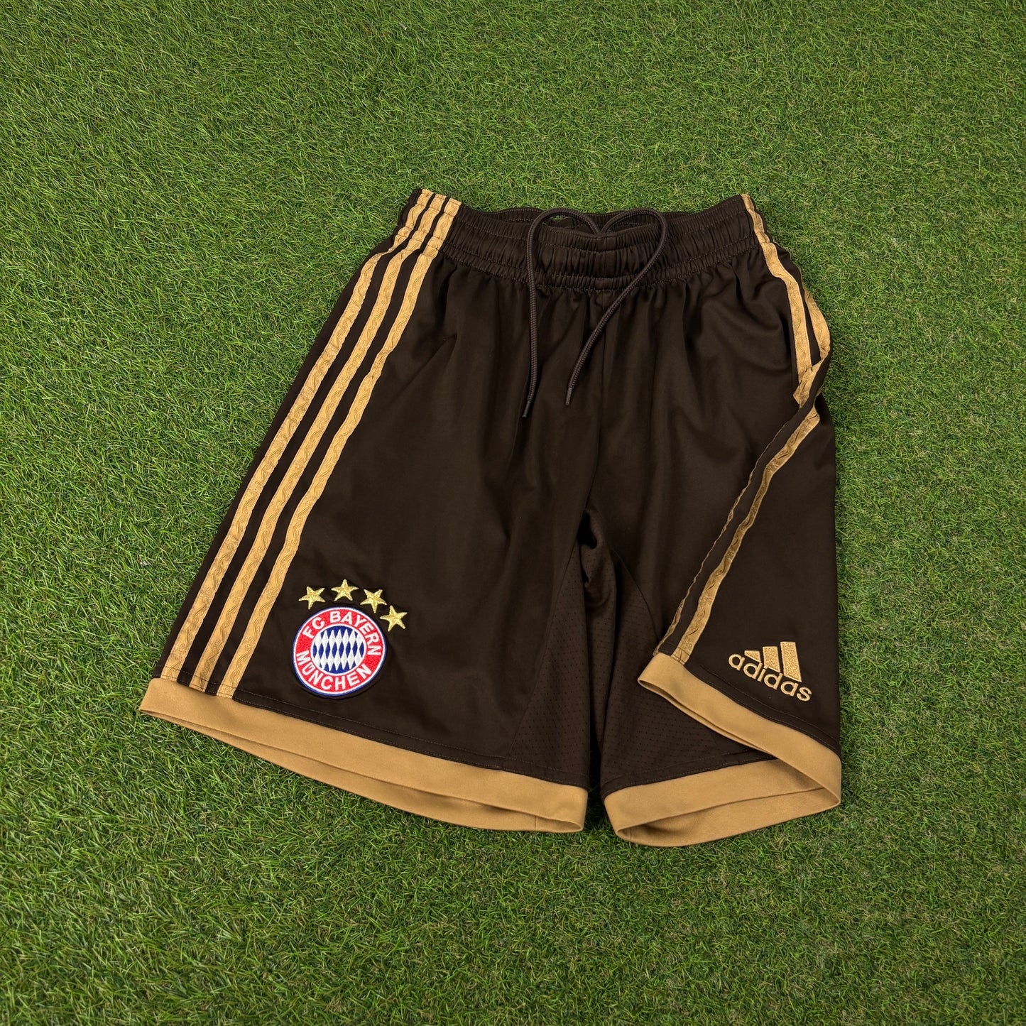 00s Adidas Bayern Munich Football Shorts Brown Small