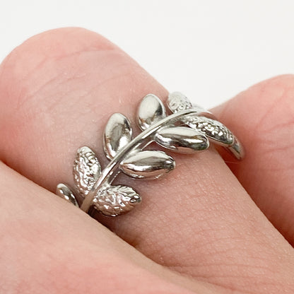 Retro Adjustable Laurel Ring Silver