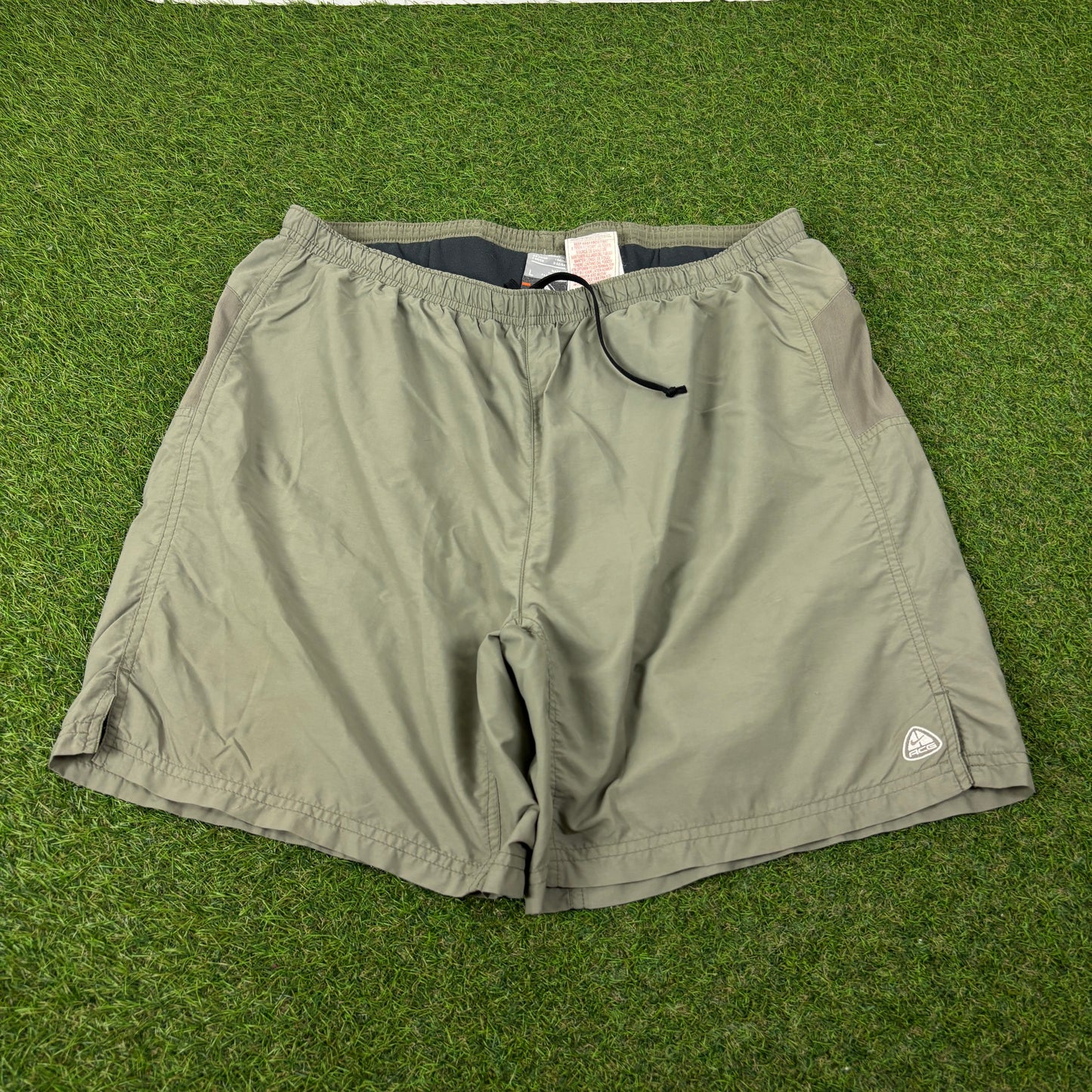 00s Nike ACG Zip Pocket Shorts Green Large