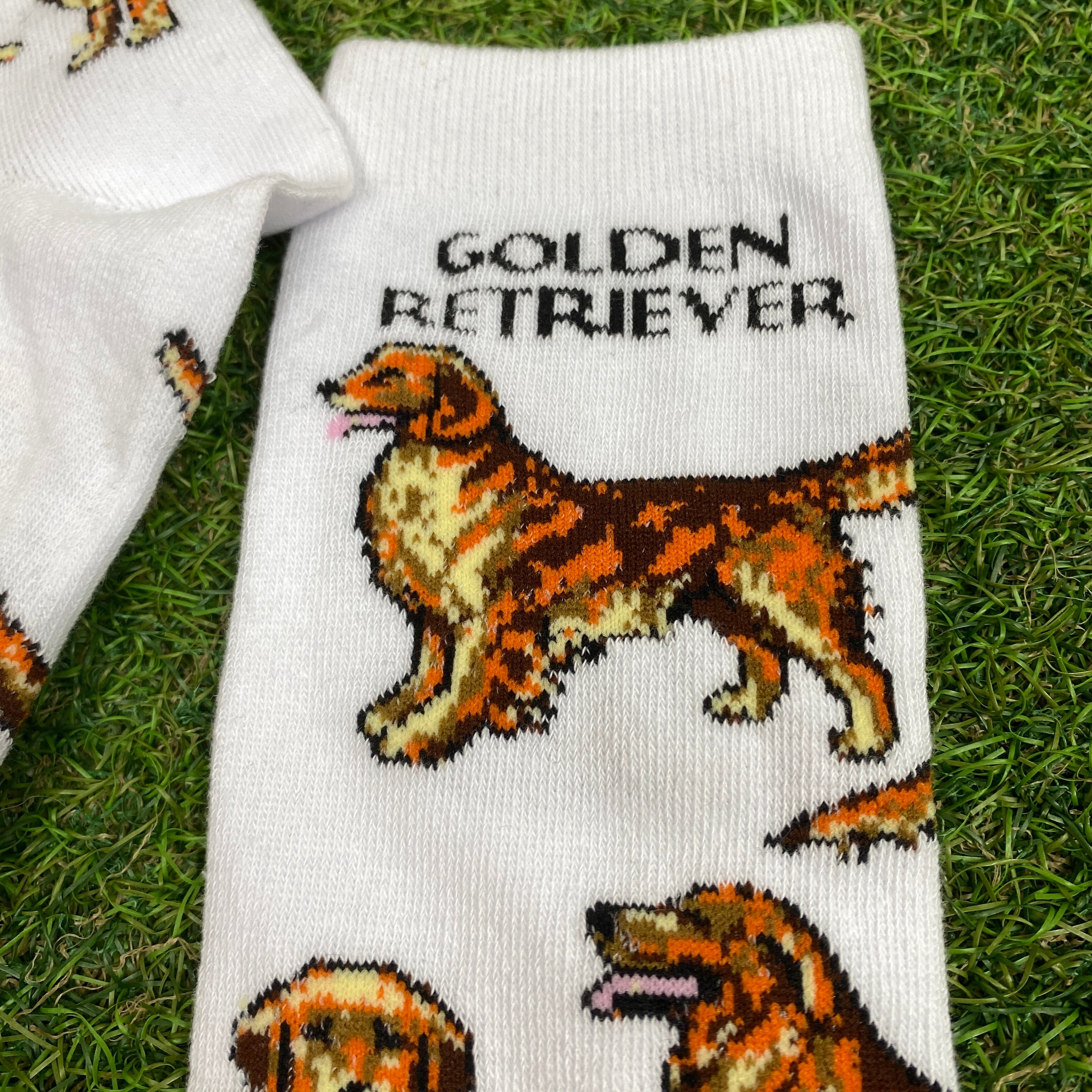 Retro Golden Retriever Dog Socks White UK12-8