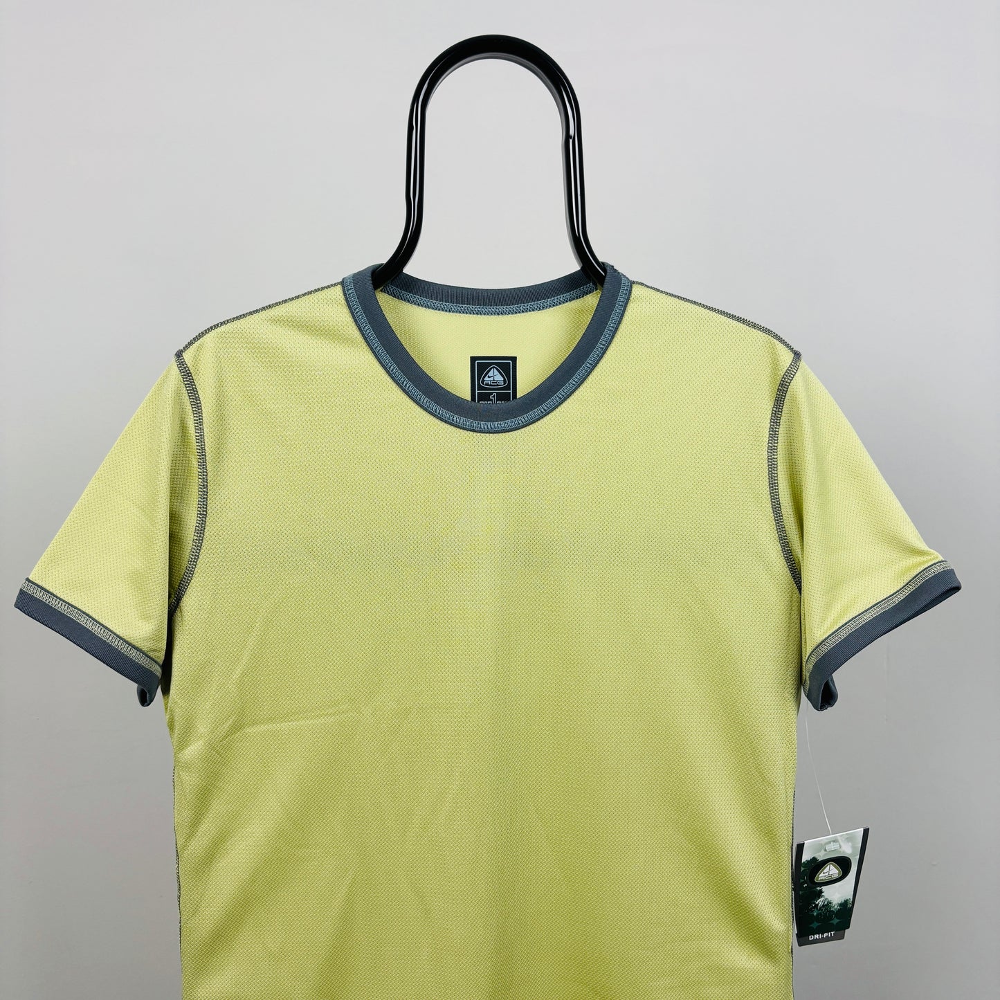 00s Nike ACG Base Layer T-Shirt Green Women’s Large
