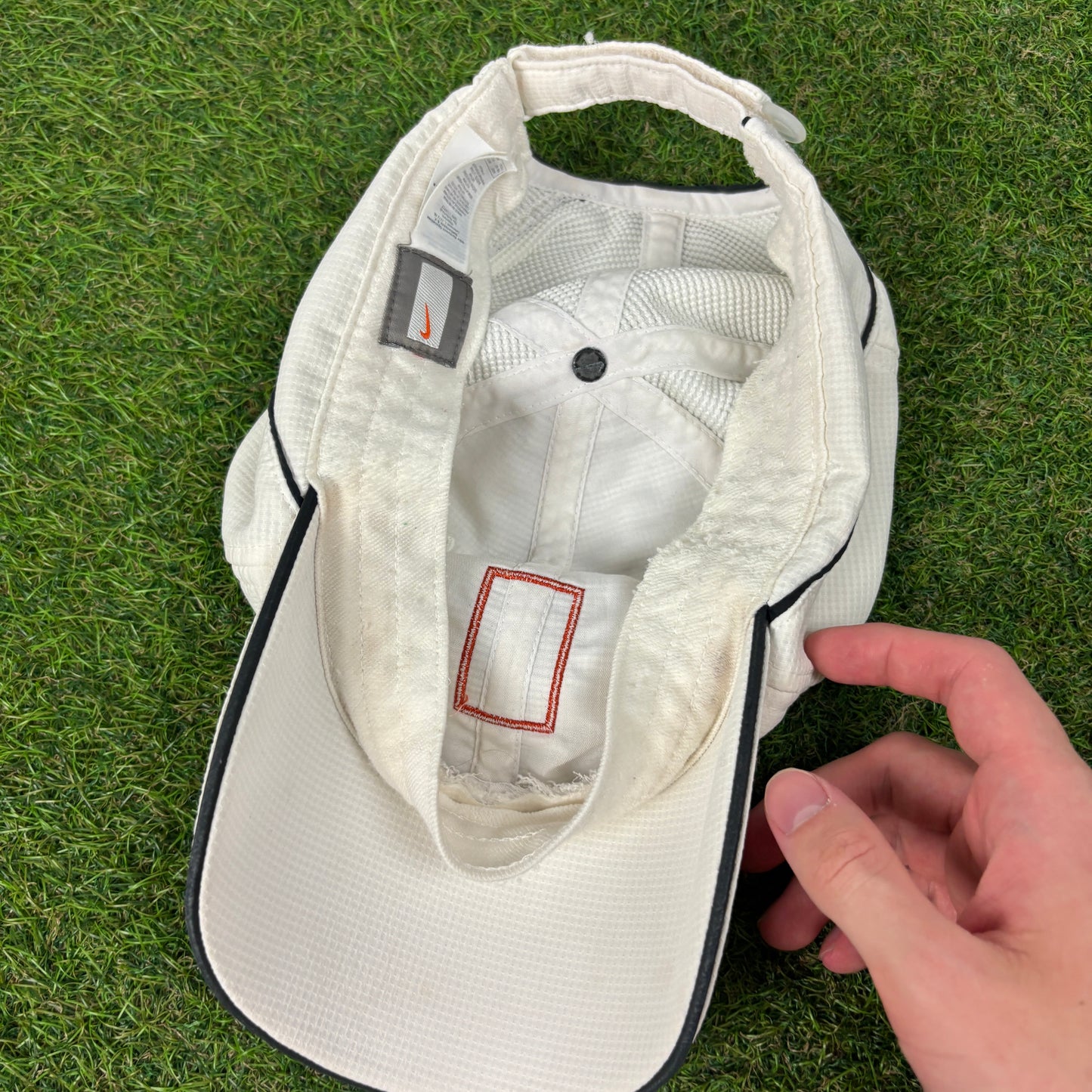 00s Nike Challenge Court Hat White