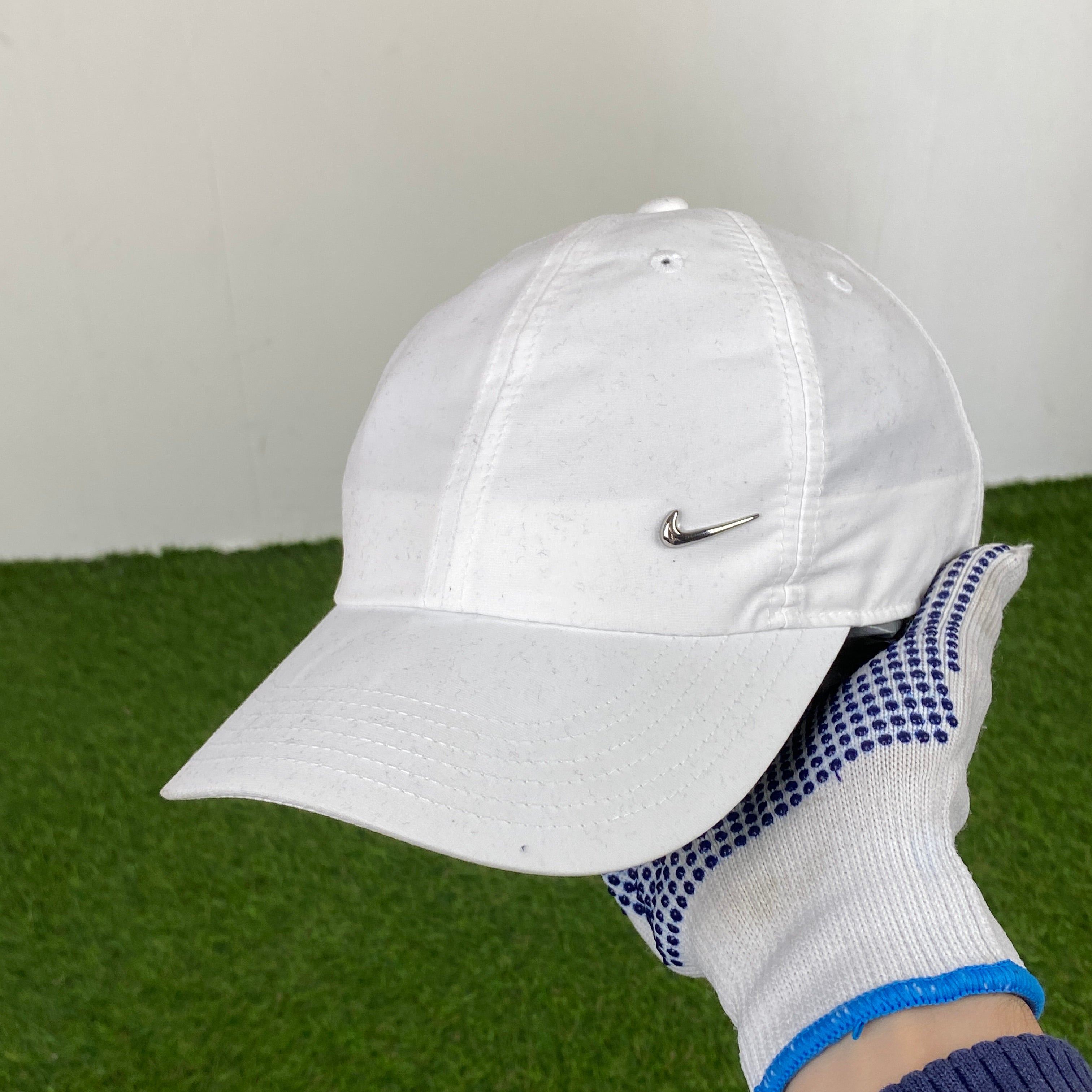 nike side swoosh cap