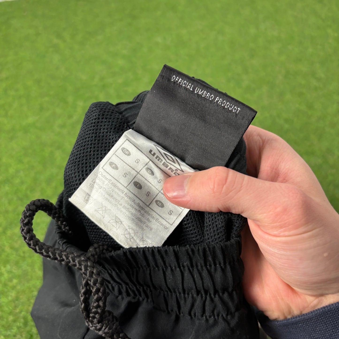 00s Umbro Piping Zip Pocket Shorts Black Small