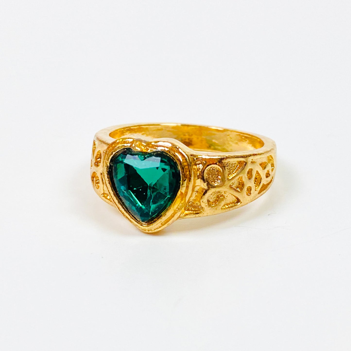 Retro Vintage Heart Ring Gold