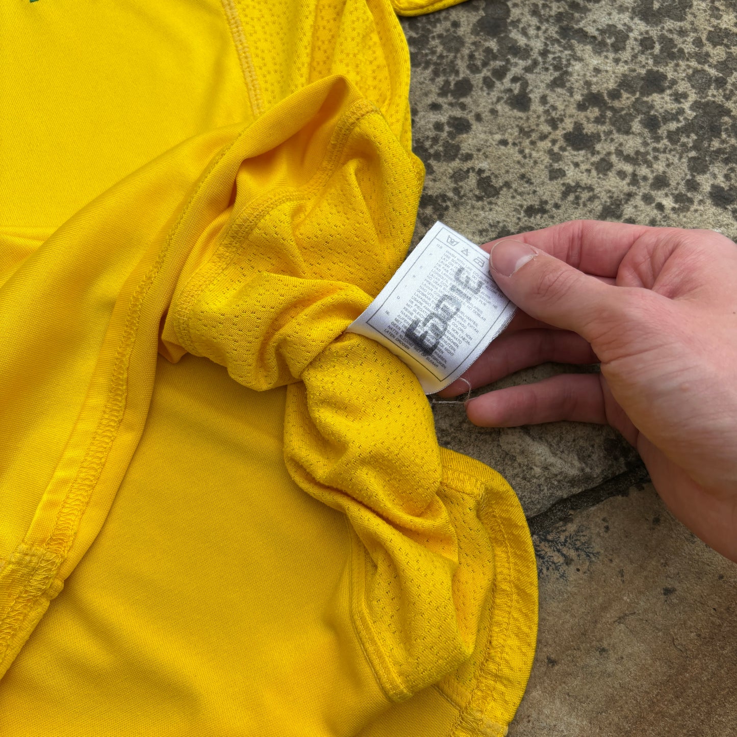 90s Nike Brazil Football Shirt T-Shirt Yellow Small