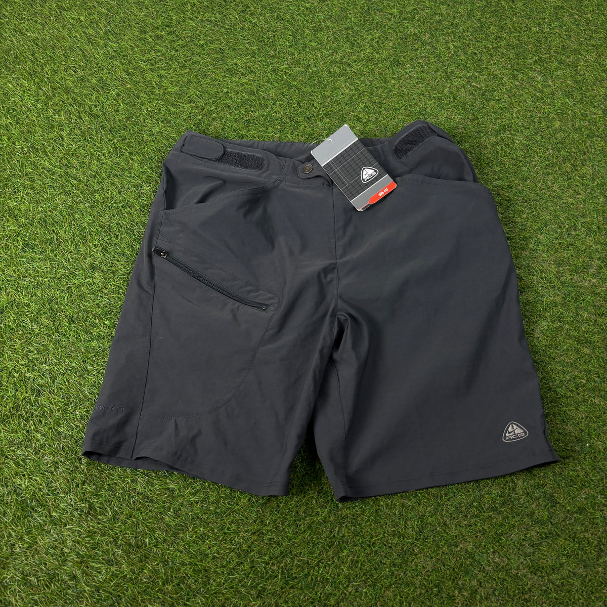 00s Nike ACG Cargo Shorts Grey Small