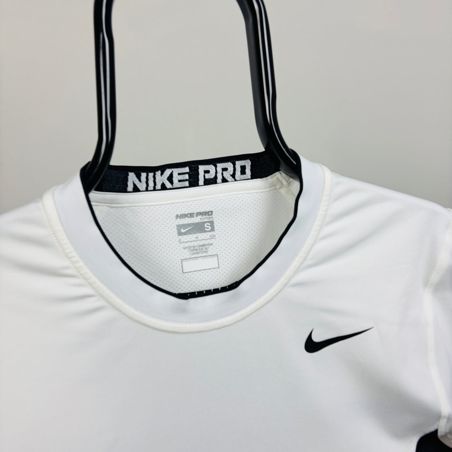 00s Nike Pro Fitted T-Shirt White Small