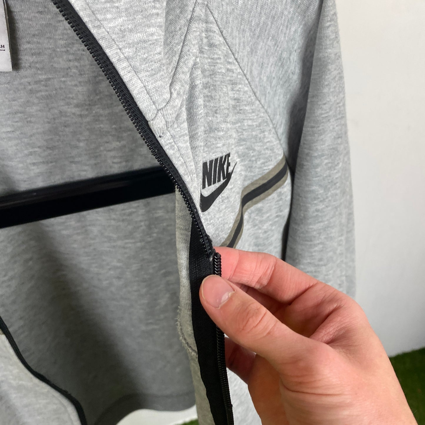 00s Nike Tech Fleece Hoodie Grey Small