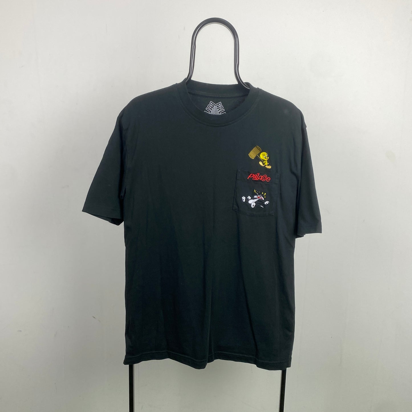 Retro Palace Looney Tunes T-Shirt Black Medium (Used)