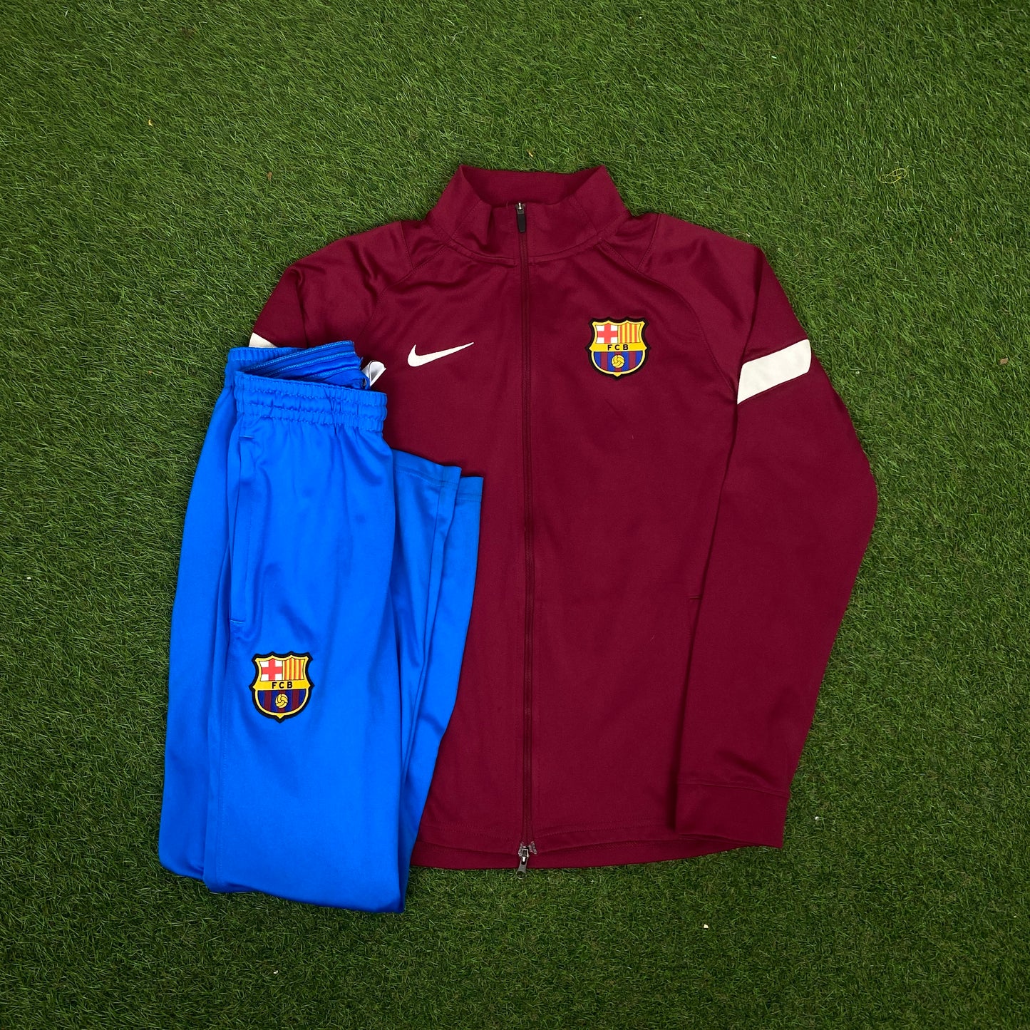 00s Nike Barcelona Tracksuit Jacket + Joggers Set Red XS