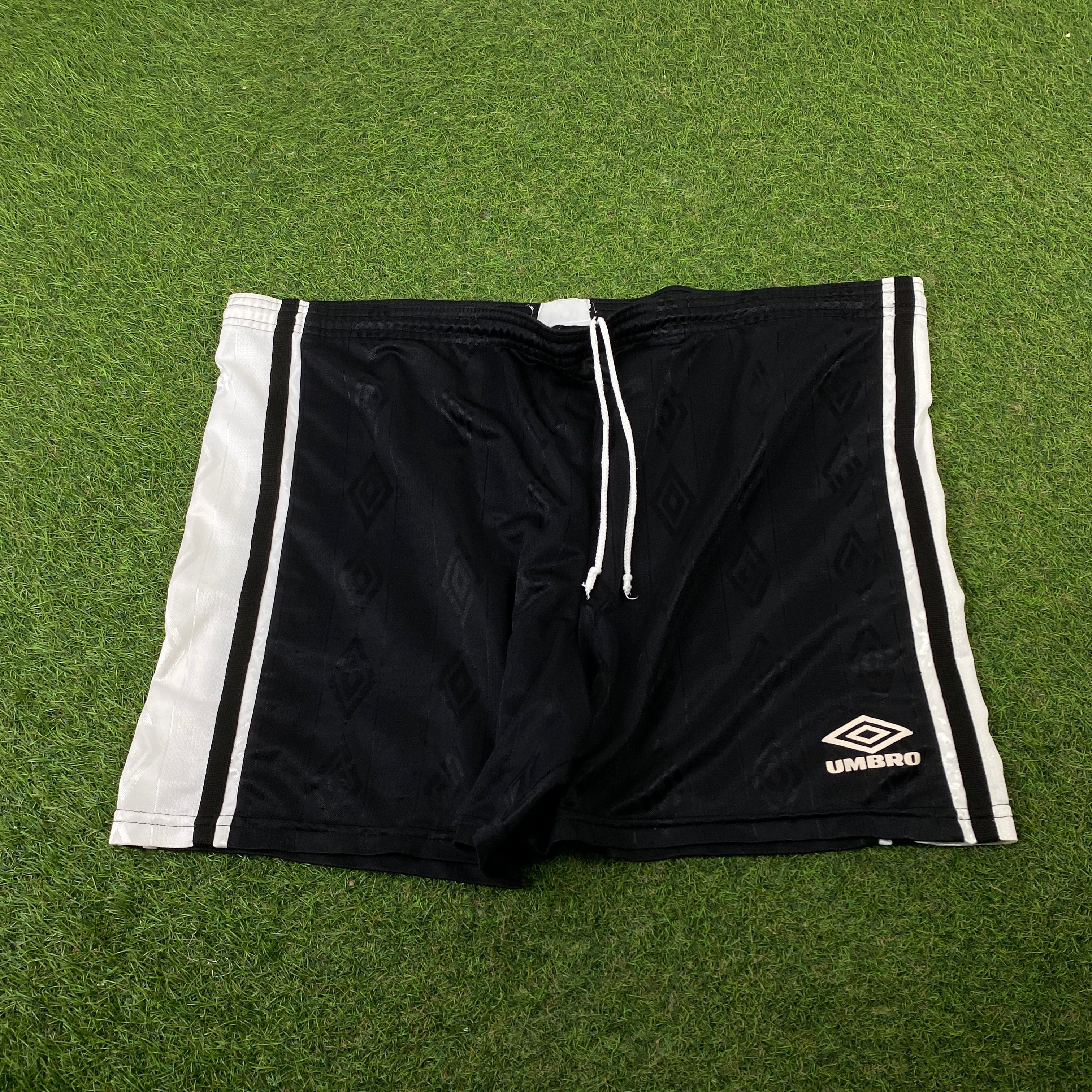 Black umbro football clearance shorts