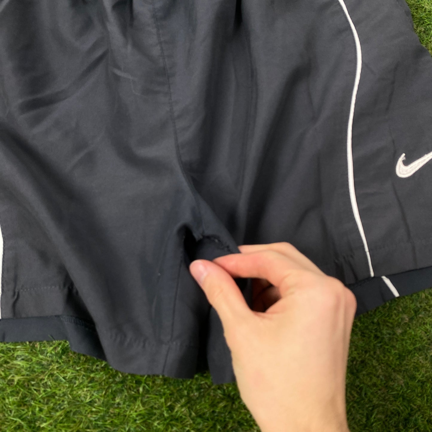 00s Nike Piping Shorts Grey Medium