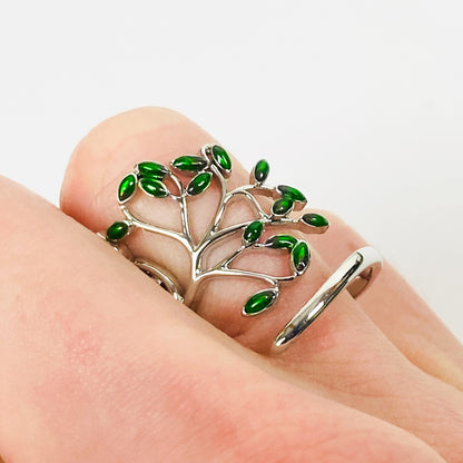 Retro Adjustable Emerald Tree Ring Silver