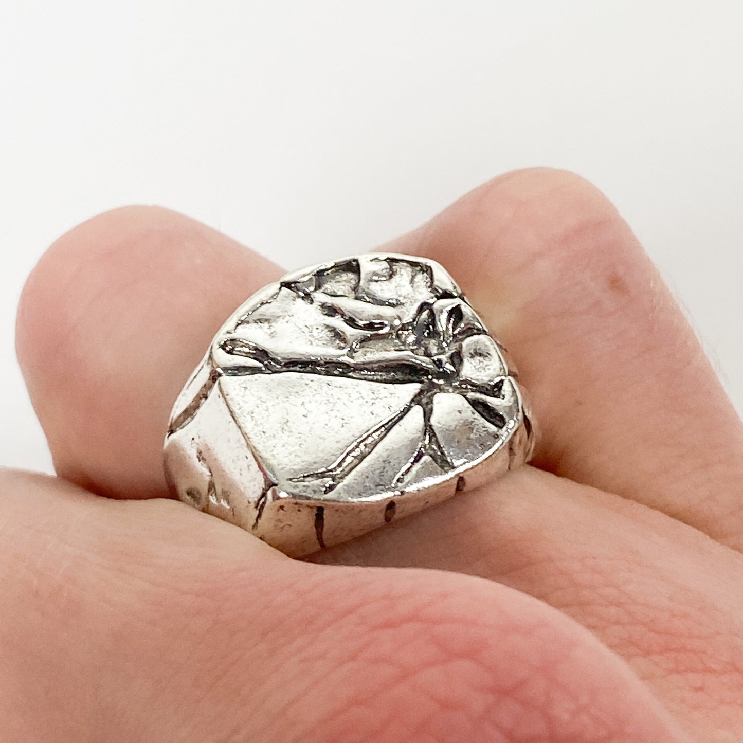 Retro Vintage Cracked Signet Ring Silver