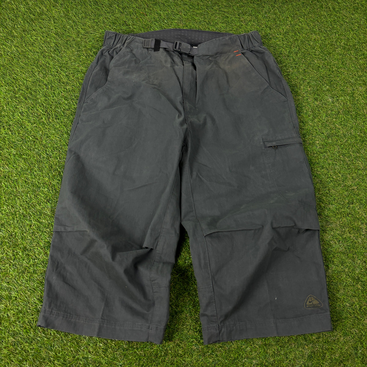 00s Nike ACG Baggy Cargo Shorts Grey Small
