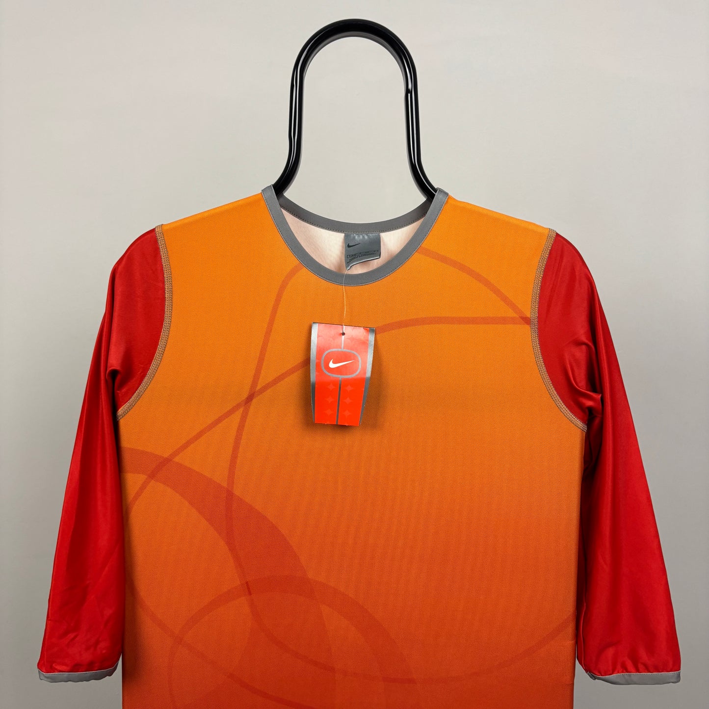 00s Nike Y2K Stretchy T-Shirt Orange Women’s Small