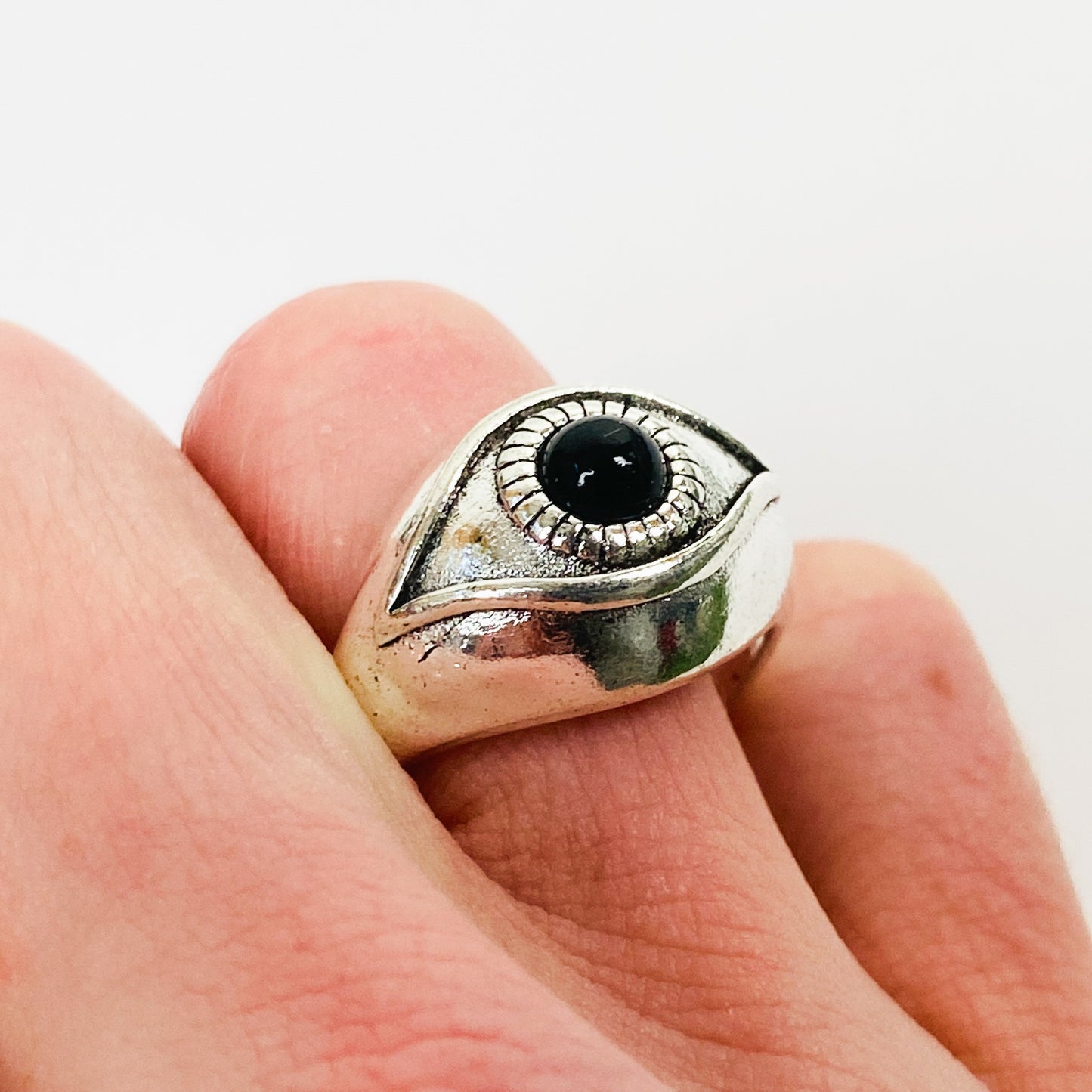 Retro Vintage Eye Signet Ring Silver