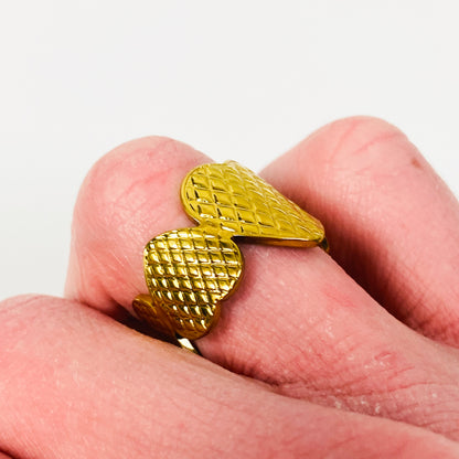 Adjustable Heart Sculpture Ring Gold