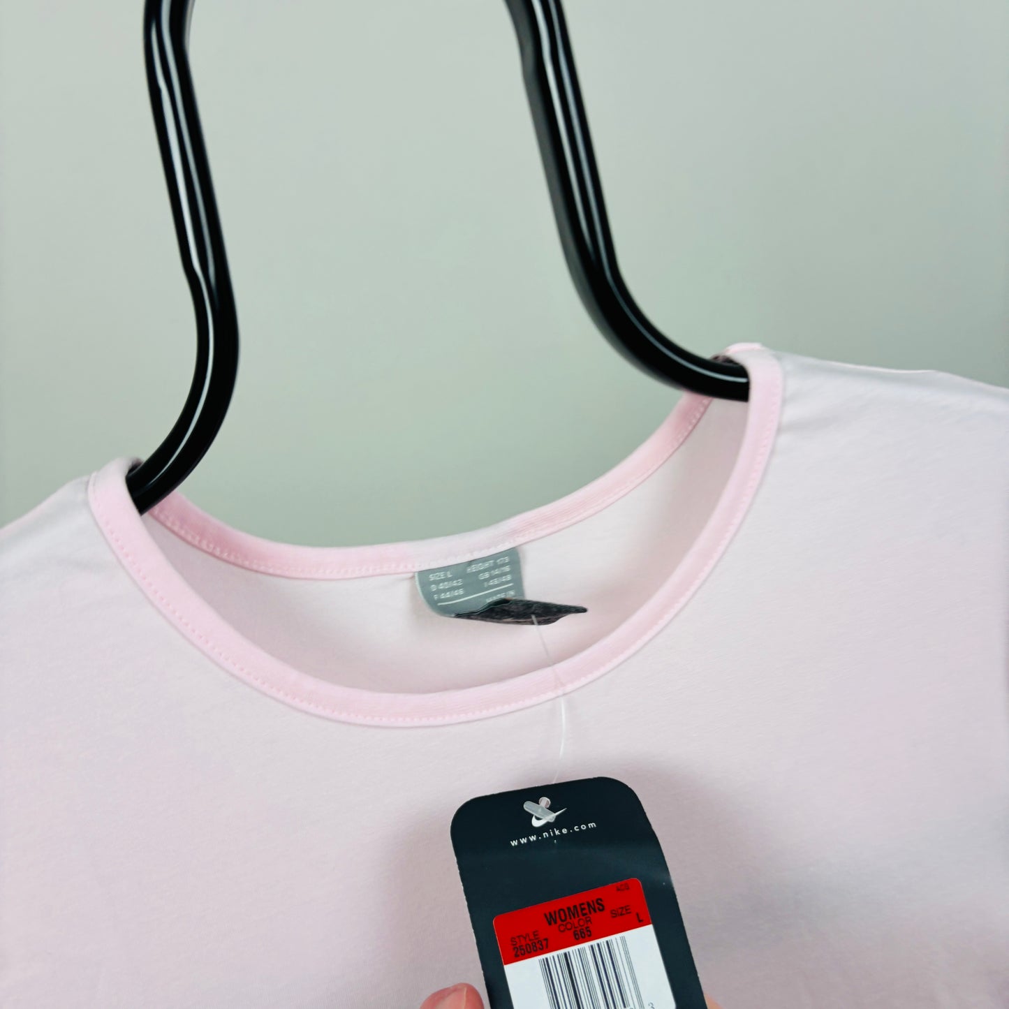 00s Nike ACG T-Shirt Pink Women’s Large