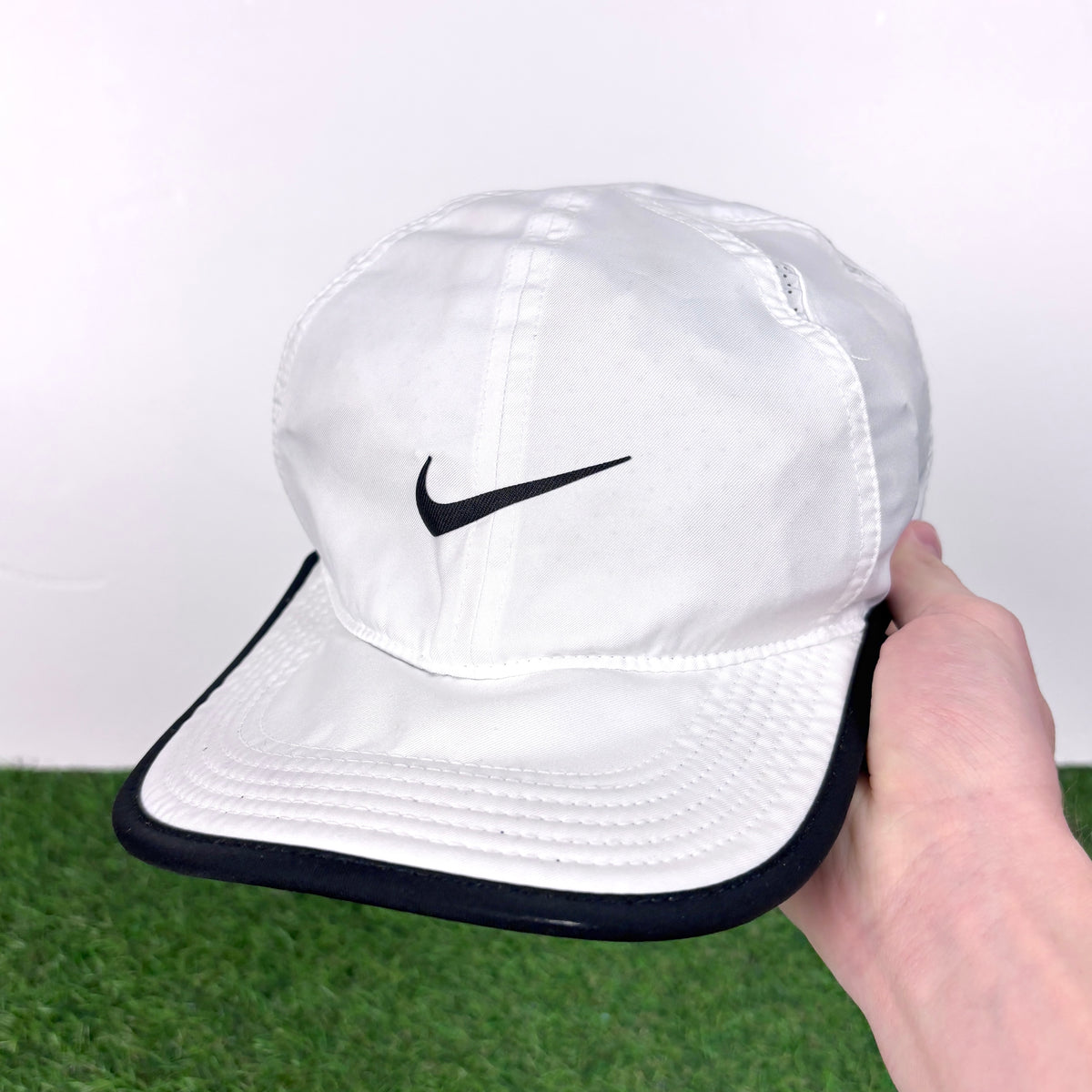 00s Nike Featherlight Dri-Fit Hat White