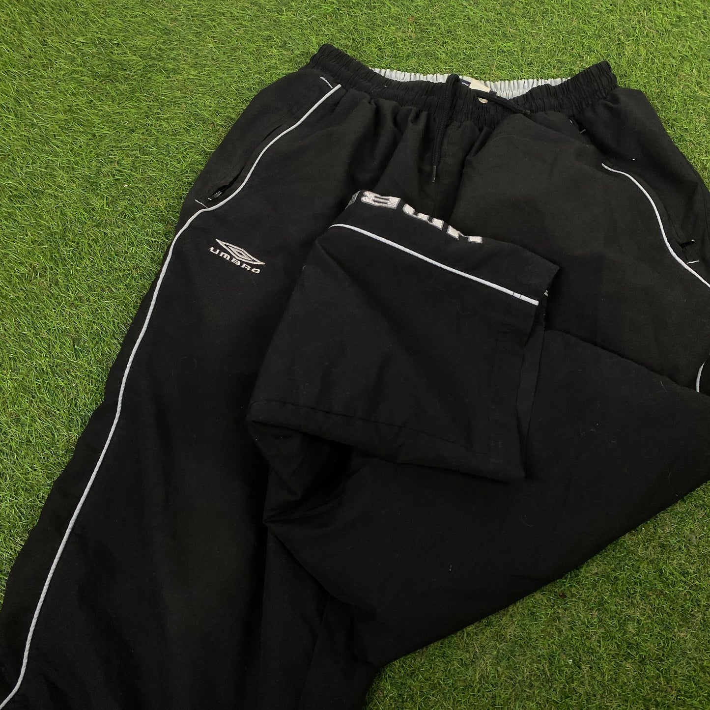 Retro Umbro Piping Joggers Black Medium