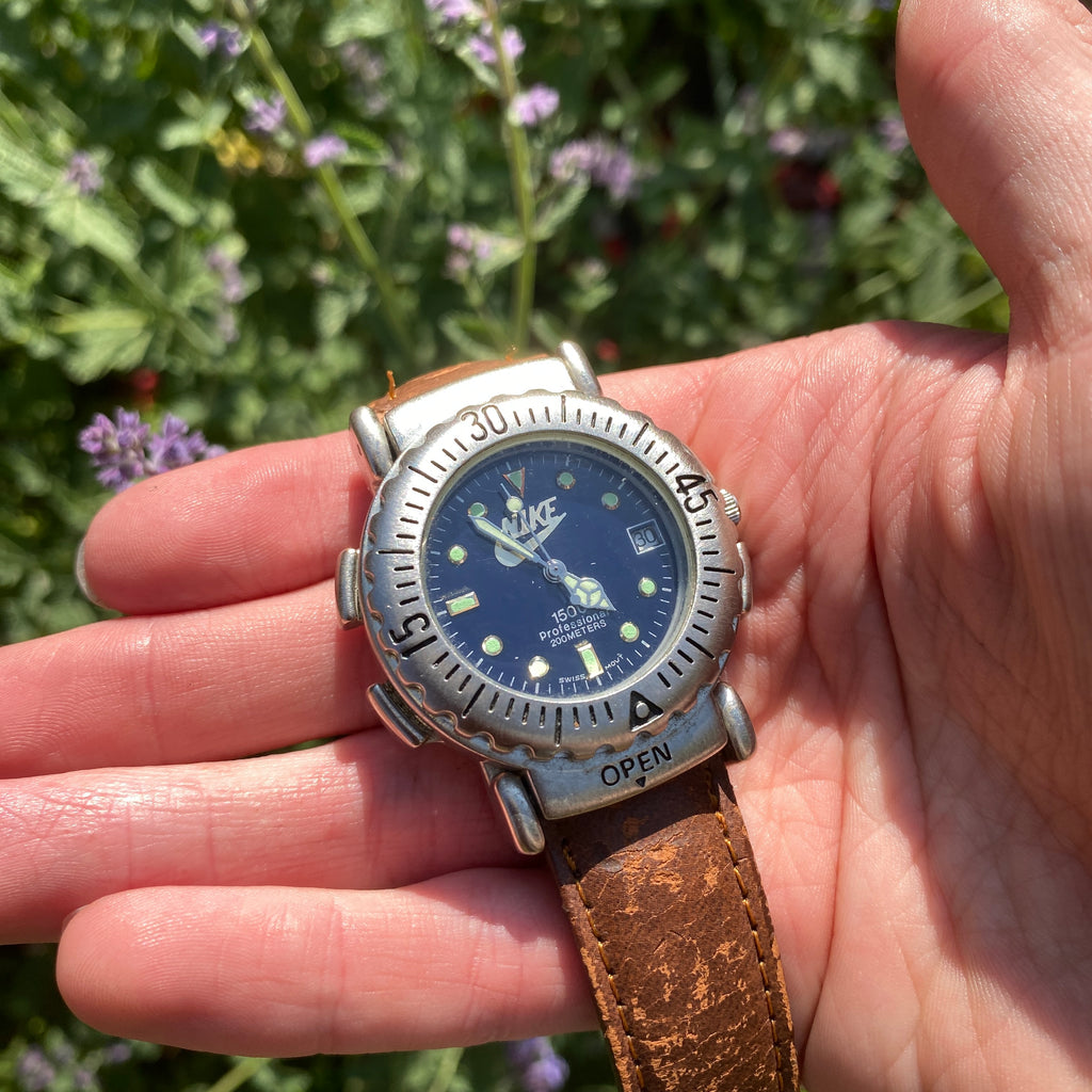 90s RARE Nike Compass Watch Brown