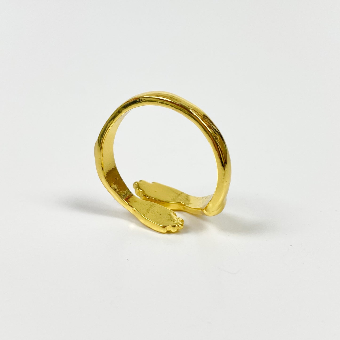 Adjustable Hug Ring Gold