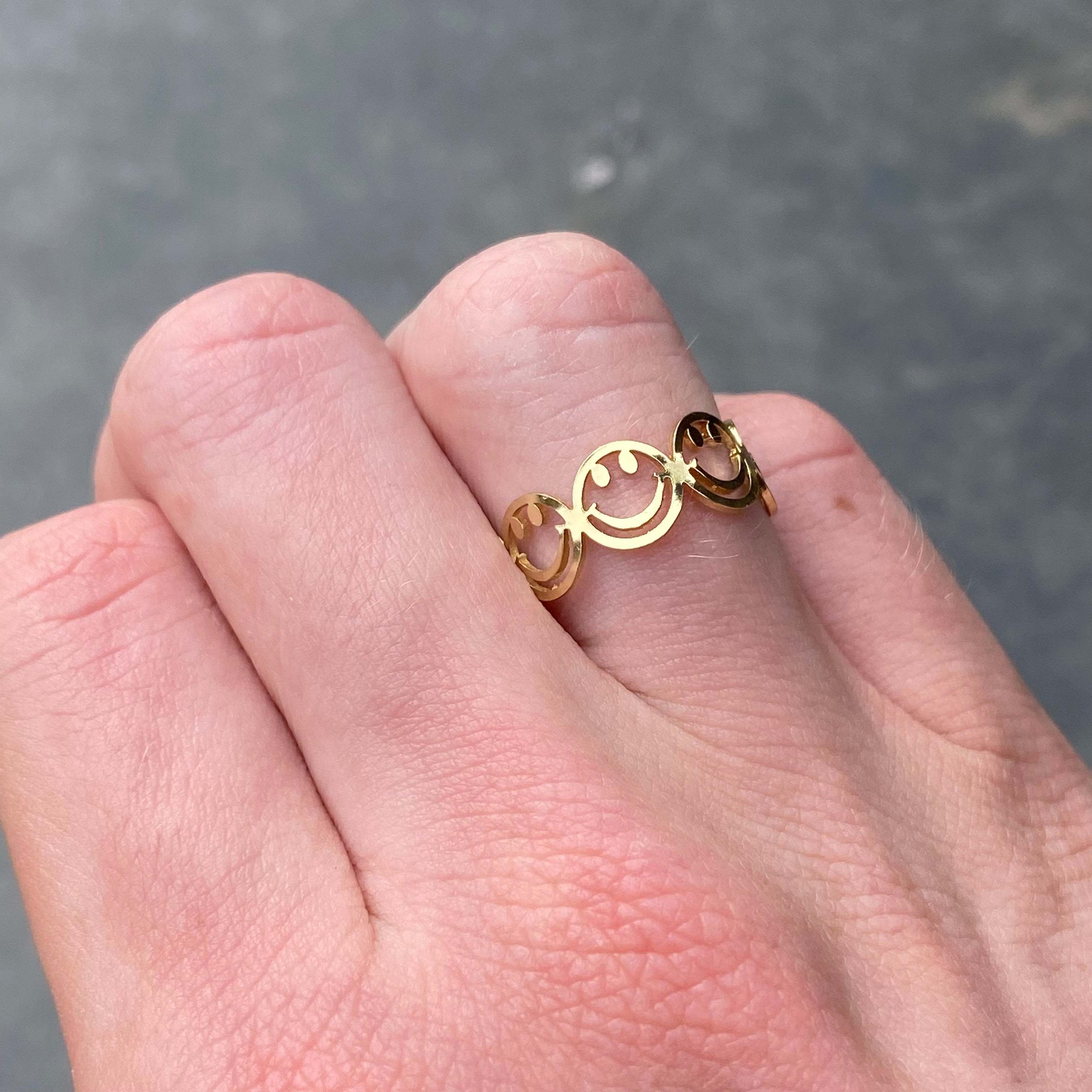 Adjustable Smiley Face Ring Gold